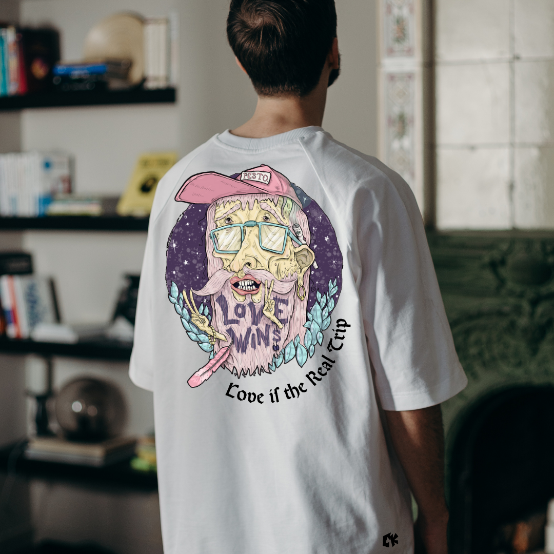 Camiseta "Love Wins"