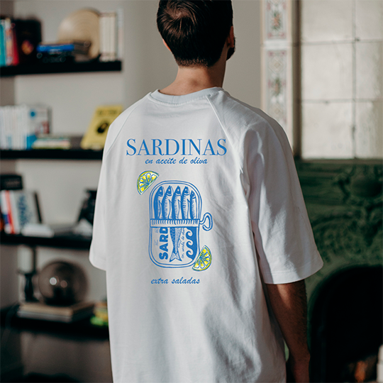 Camiseta "Sardinas en Aceite de Oliva"